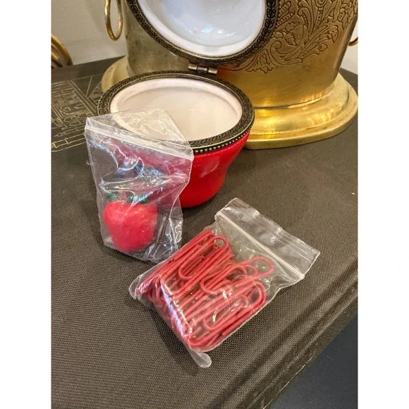 Vintage New York Life Apple Trinket Box‎ Desk Decor - Picture 5 of 7